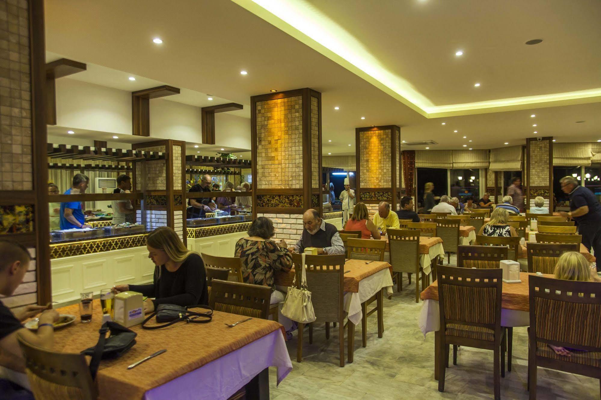 Otel Kleopatra 4*